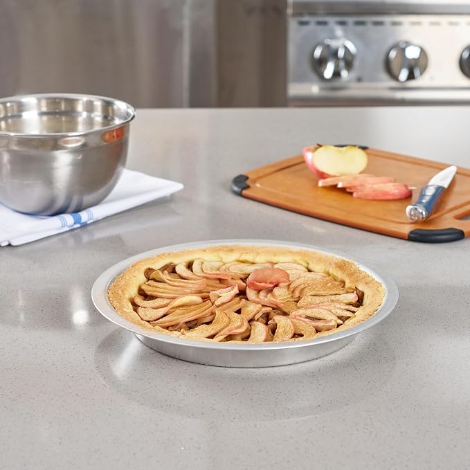 Restaurantware Aluminum Pie Pan 72 Count 10 Inch Round 1.25 Inch Deep Oven-Friendly Pie Tin, Lightweight Baking Pan, Silver Plate for Quiche, Fruit Pies, Home And Commercial Kitchens