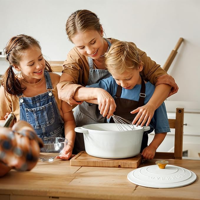 Overmont Enameled Cast Iron Dutch Oven - 7QT Pot with Lid Cookbook & Cotton Potholders - Heavy-Duty Cookware for Braising, Stews, Roasting, Bread Baking PearlWhite
