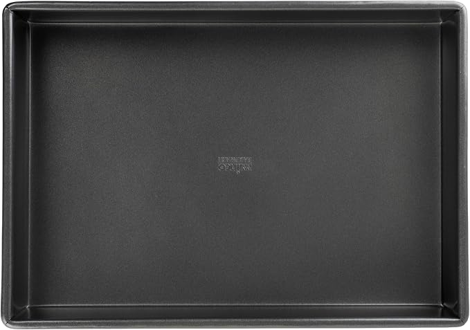 WINCO Rectangular Non-Stick Cake Pan, 13-Inch by 9-Inch, Aluminized Steel | Even heating, Long-lasting, Great for Baking, Roasting, Cooking, Food Preparation and Restaurant Kitchens