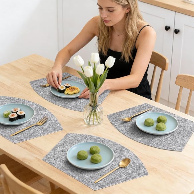 Homaxy Wedge Faux Leather Placemats for Round Table, Set of 4, Light Grey | Waterproof Wipeable Washable Table Mats, Easy to Clean Anti-Slip Place Mats, 11.8" x 17"