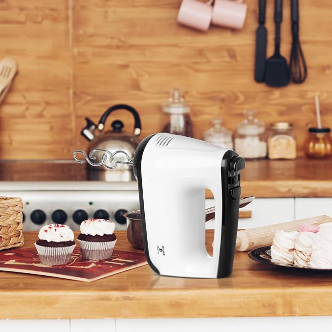 Moss & Stone White Hand Mixer With Snap-On Storage Case, 6 Speed Hand Mixer Electric, 250w Power handheld Mixer for Baking Cake Egg Cream Food Beater, & 4 Stainless Steel Accessories
