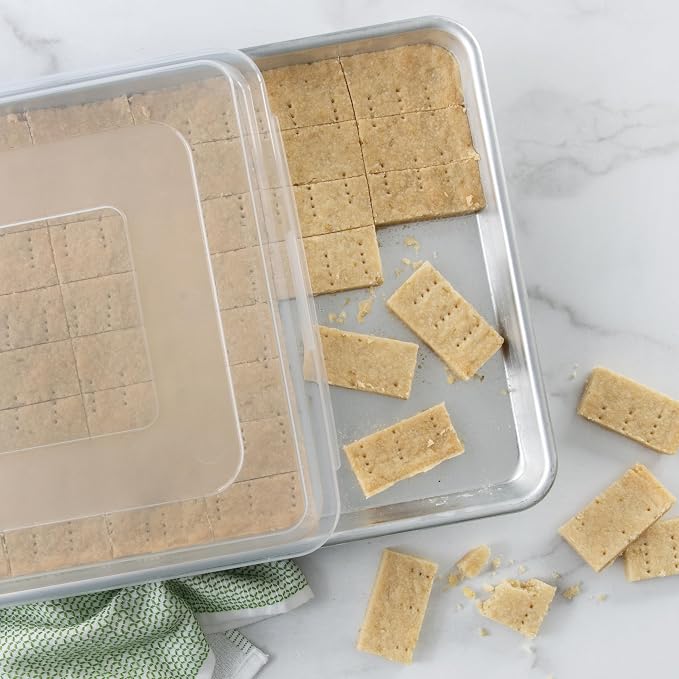 Nordic Ware Naturals Half Sheet with Lid