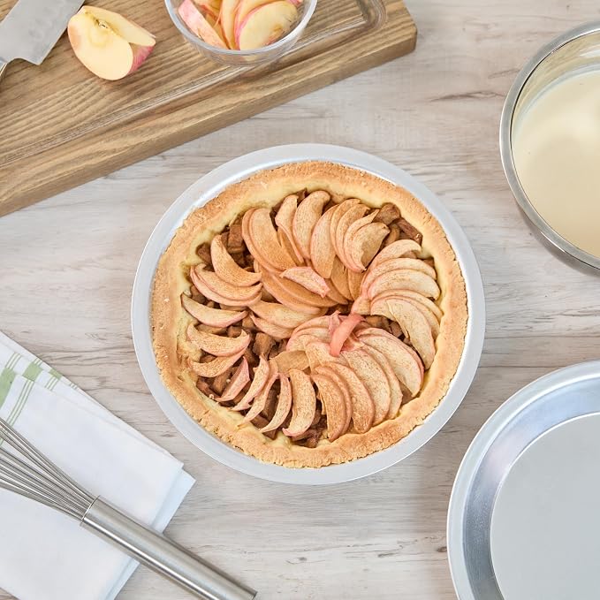 Restaurantware Aluminum Pie Pan 72 Count 10 Inch Round 1.25 Inch Deep Oven-Friendly Pie Tin, Lightweight Baking Pan, Silver Plate for Quiche, Fruit Pies, Home And Commercial Kitchens