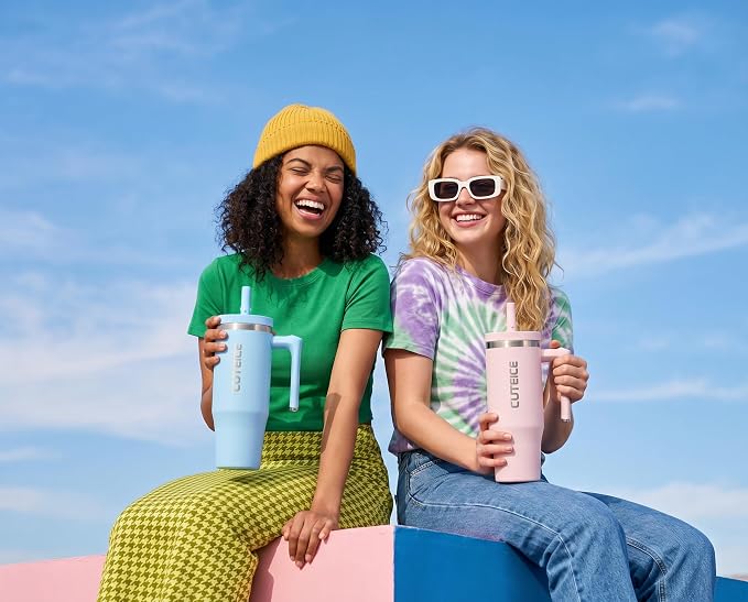 Blue Tumbler with Straw and Handle Coffee Travel Mug with Lid Leakproof Insulated Cup Stainless Steel Mug for Iced Tea, Coffee, Cold Beverages Fits in Car Cup Holder Skyblue Water Bottle for Office