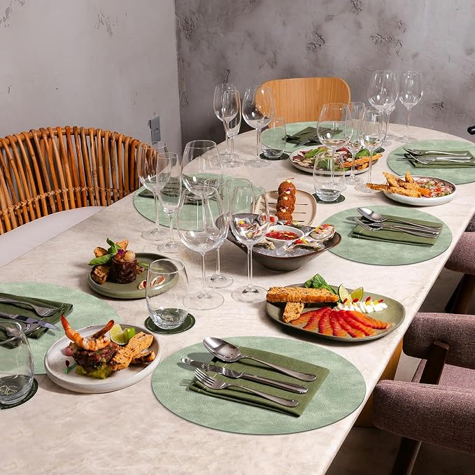 ADRIMER Placemats, Heat Resistant Round Placemats Set of 8 Washable, Waterproof Table Mats, Wipeable Faux Leather Place Mats for Kitchen, Dining Room, Green