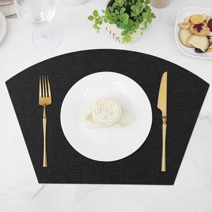 Homaxy Wedge Faux Leather Placemats for Round Table, Set of 4, Black | Waterproof Wipeable Washable Table Mats, Easy to Clean Anti-Slip Place Mats, 11.8" x 17"