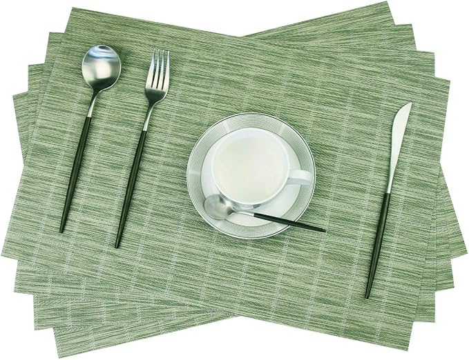 Woven Placemats Set of 4 Vinyl Heat-Resistant Table Mats Washable Kitchen Placemats for Dining Room (Grass Green)