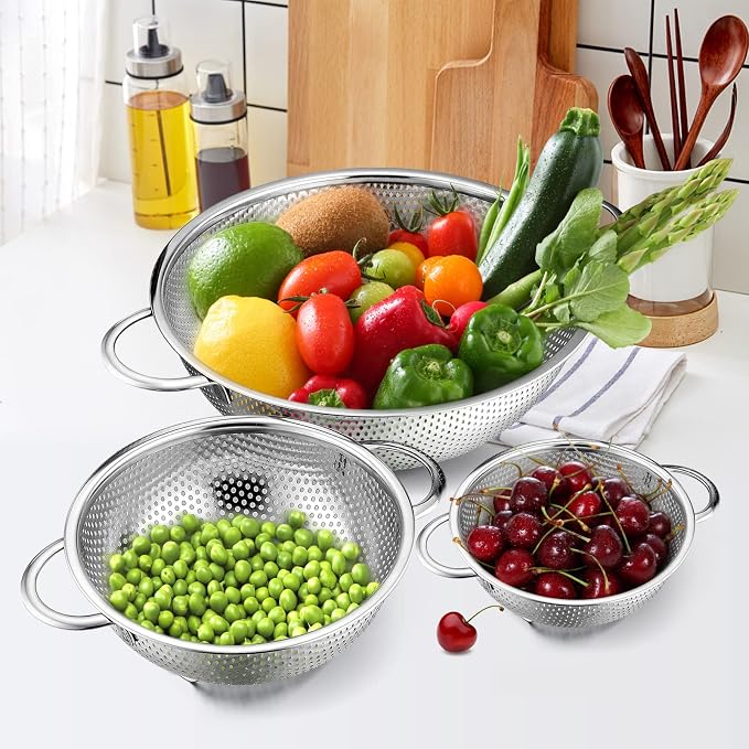 E-far Stainless Steel Colander Set of 3 (1-3-5Quart), Micro-Perforated Metal Colander Strainer with Handle for Kitchen/Draining Pasta/Rinsing Vegetables Fruits, Heavy Duty & Dishwasher Safe