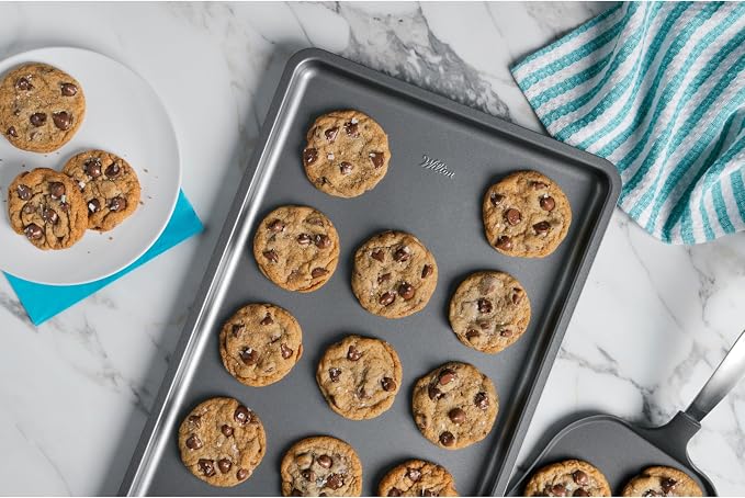 Wilton Silver Non-Stick Large Baking Sheet, Made Without PFAS, 17x11.5 in. | Non-Stick Steel Bakeware, Dishwasher Safe with 5-Year Limited Warranty, Perfect for Cookies, Roasting & Sheet Pan Meals
