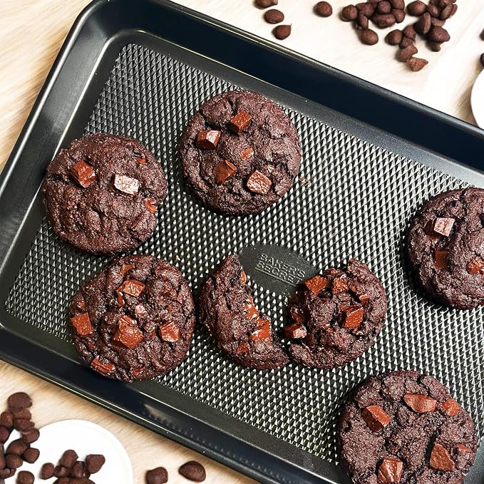 Baker's Secret 2 Pack Half Sheet Pan Set, 1/2 Cookie Sheets for Baking with Diamond Texture, 17.7" x 13" Large Baking Sheets Non Stick, Non Toxic Oven Trays for Cooking, 100% Thicker Carbon Steel