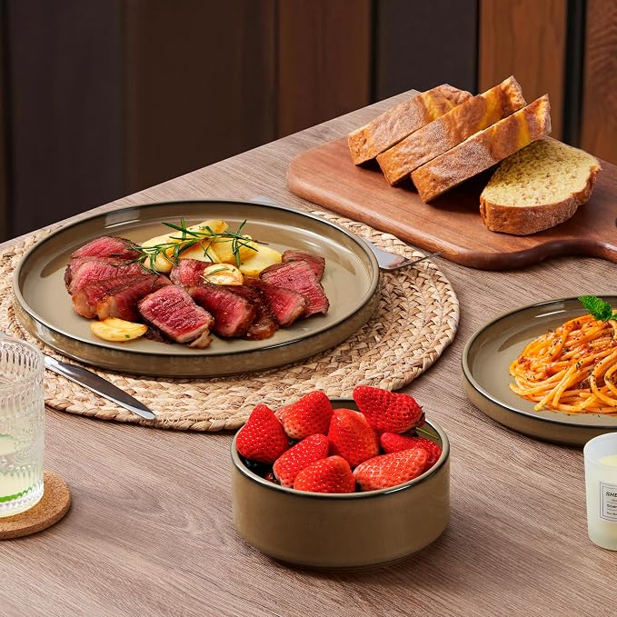 LIANYU 24 Piece Stoneware Dinnerware, Plates and Bowls Dishes Set for 8 | Modern Elegant Dinning Dishware for Dinner Salad Cereal, Dishwasher & Microwave Safe, Terracotta Bottom, Amber Gold