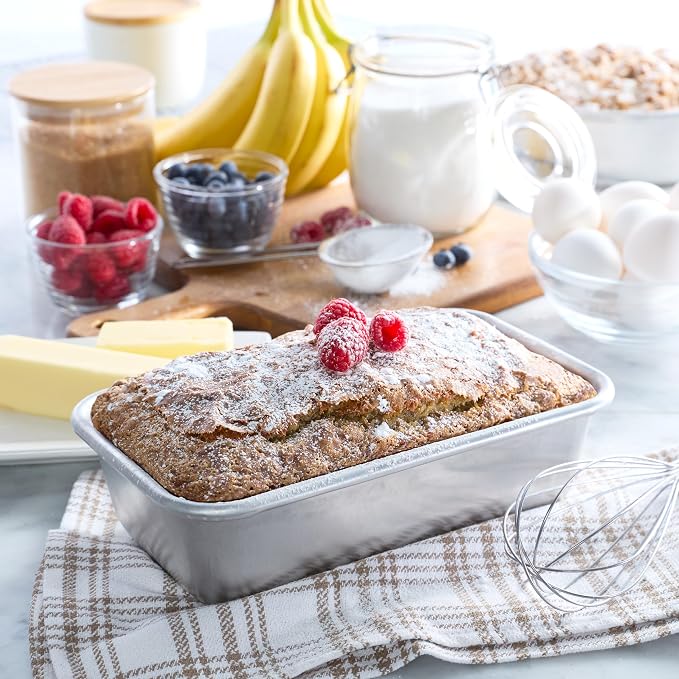 Chicago Metallic Loaf Pan 9x5 Inch, Recycled Aluminum Bread Pan for Baking, Wire-Reinforced Rim, Even Heat Distribution for Bread, Pound Cake, Meatloaf