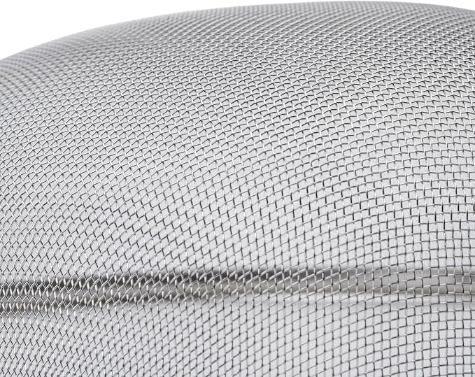 Winco Strainer with Single Fine Mesh, 8-Inch Diameter, Medium, Stainless Steel, Tan,Silver | Foodservice, Great for Draining Pasta, Rinsing Produce, Straining and Kitchen Prep