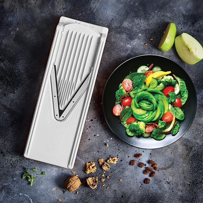 Börner Mandoline Slicer V3 (Starter Set) • V-Slicer for 5 Cutting Styles with Fruit Holder • Adjustable Vegetable Slicer for Vegetables & Fruits • Stainless Steel V-Blade • Color: White