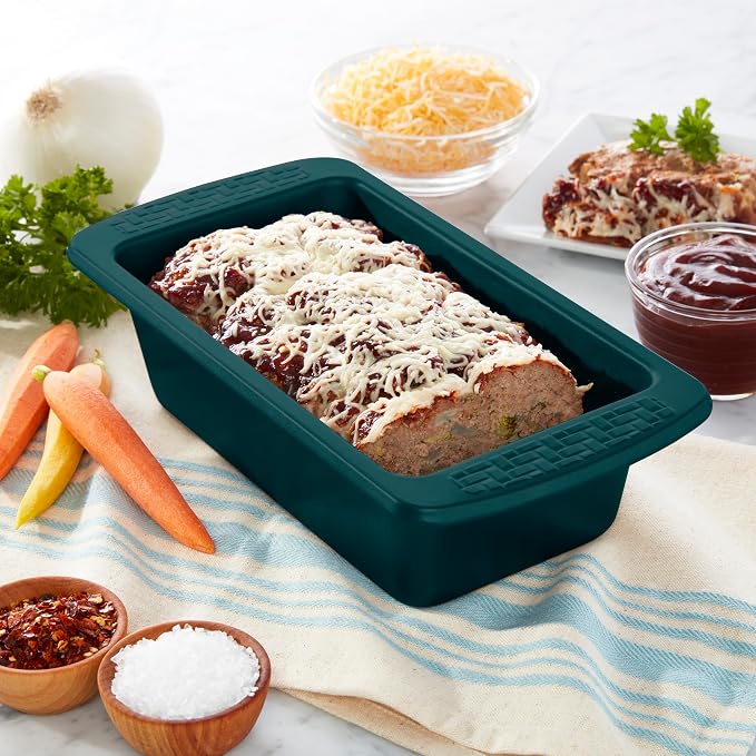 Chicago Metallic Everyday Nonstick Loaf Pan, 9x5 Inch Carbon Steel Bread Pan for Baking, Emerald Green, PTFE and PFOA Free Silicone Coating, Oven Safe to 450F