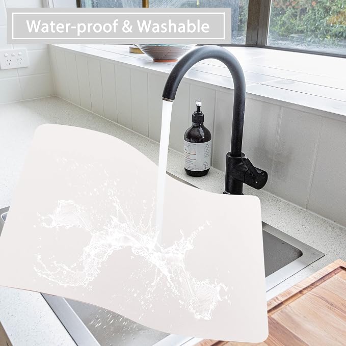Wipeable Placemats Leather Table Mats Waterproof Heat-Resistant Easy to Clean for Dining Table Set Kitchen Table (2, White)